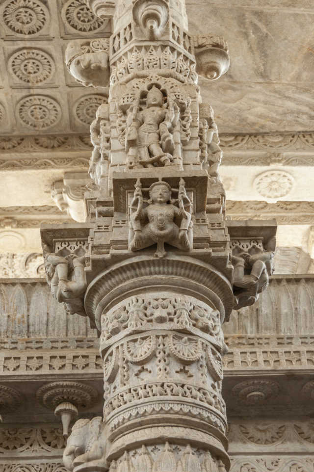 29 - India - Ranakpur - templo jainista de Chaumukha Mandir